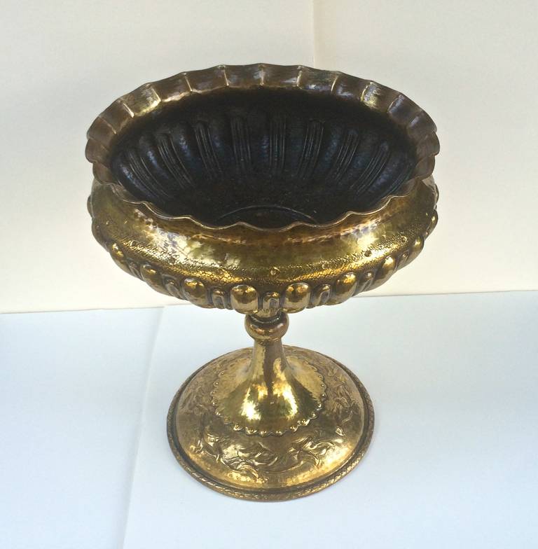 Mid-20th Century Hammered Brass Compote by Egidio Casagrande For Sale