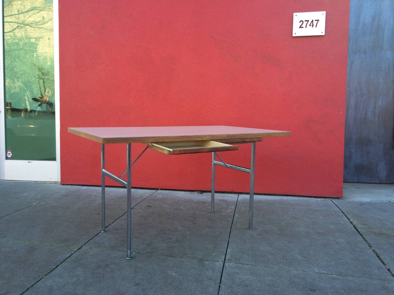 George Nelson Desk With Drawers In Good Condition In Treasure Island, CA
