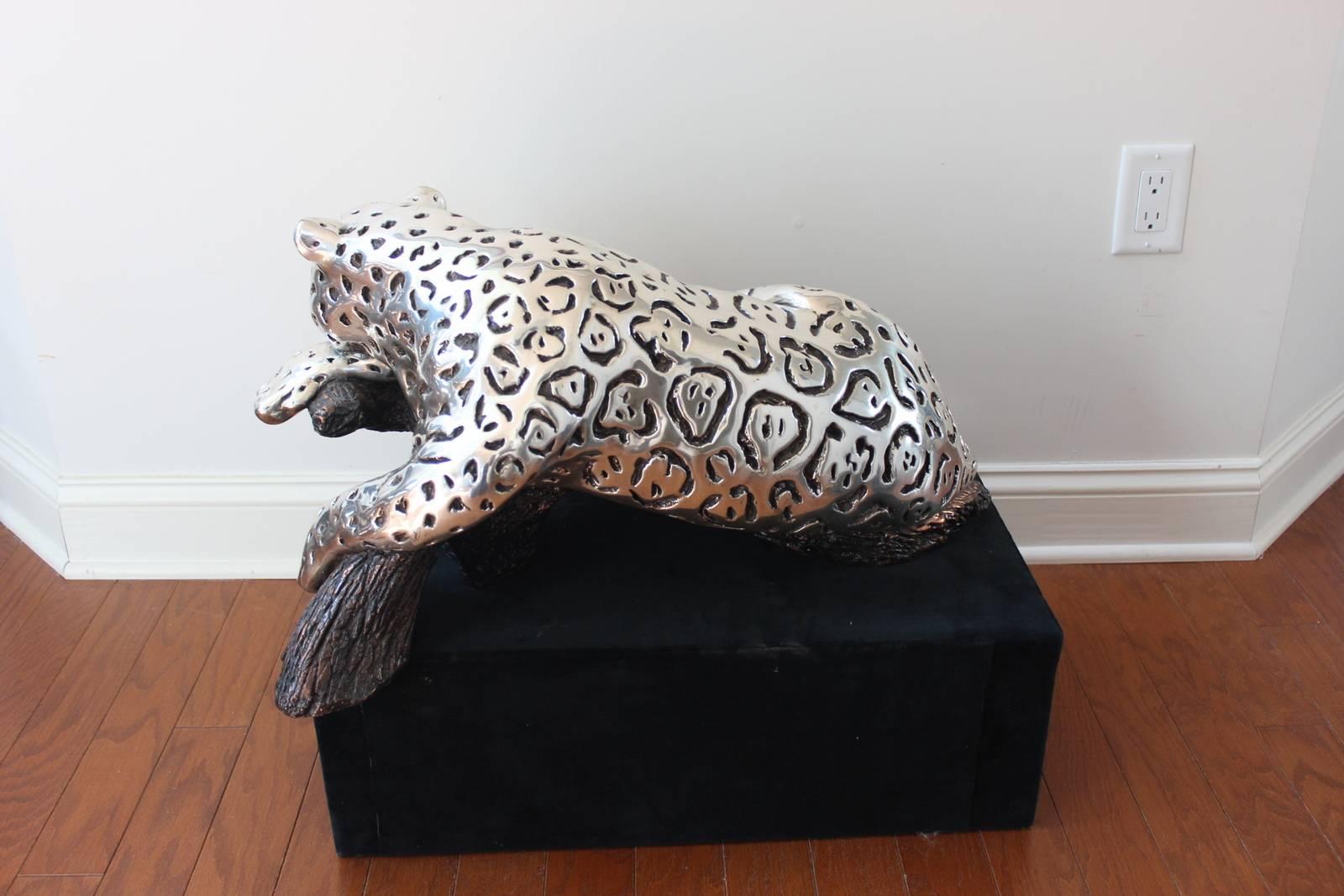 D'argenta Large Silver Plated Jaguar on Branch Sculpture Richard del Rio In Excellent Condition In Lambertville, NJ