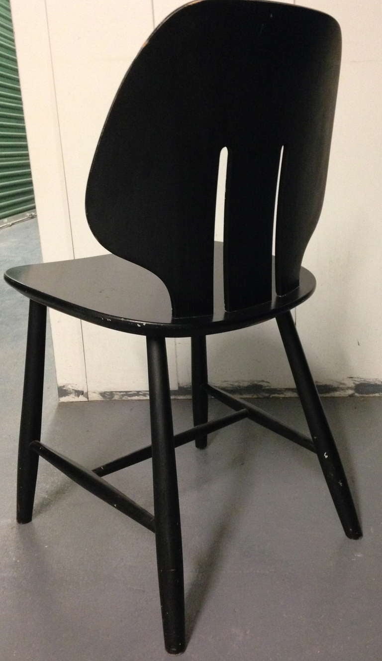 Milieu du XXe siècle Ensemble de quatre chaises par Ejvind A. Johansson pour FDB Mobler en vente