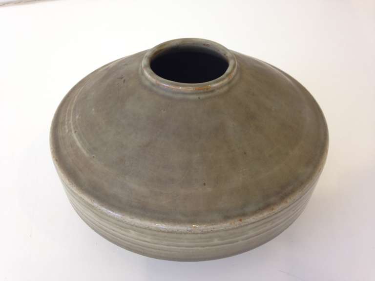 Carl Harry Stalhane Studio Pottery Vase In Good Condition For Sale In Brooklyn, NY