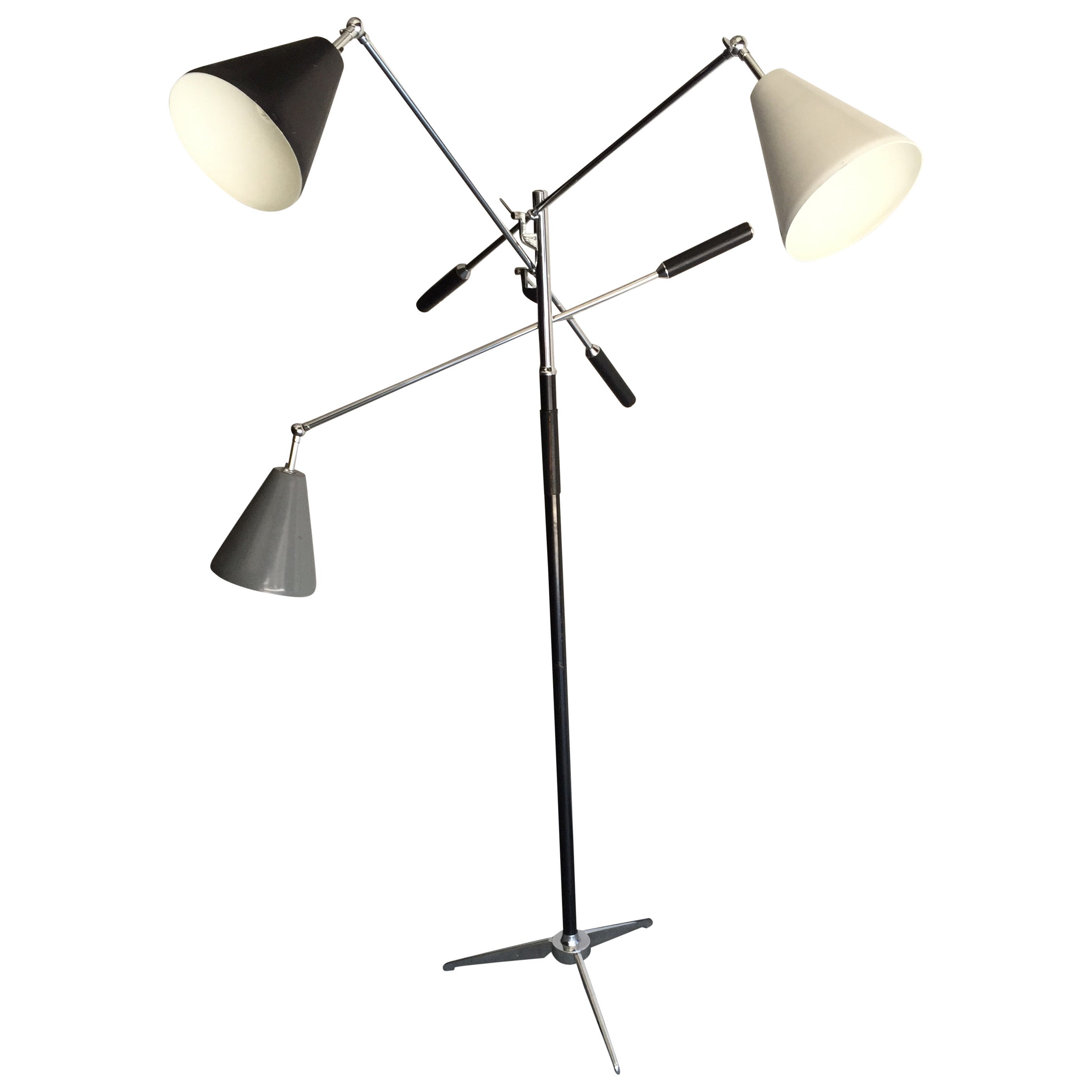 Rare  Arredoluce Model 12128 Triennale Floor Lamp For Sale