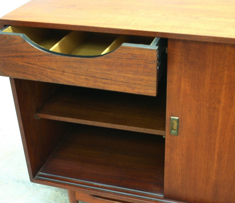 American Walnut Sideboard In Excellent Condition In Southampton, NY