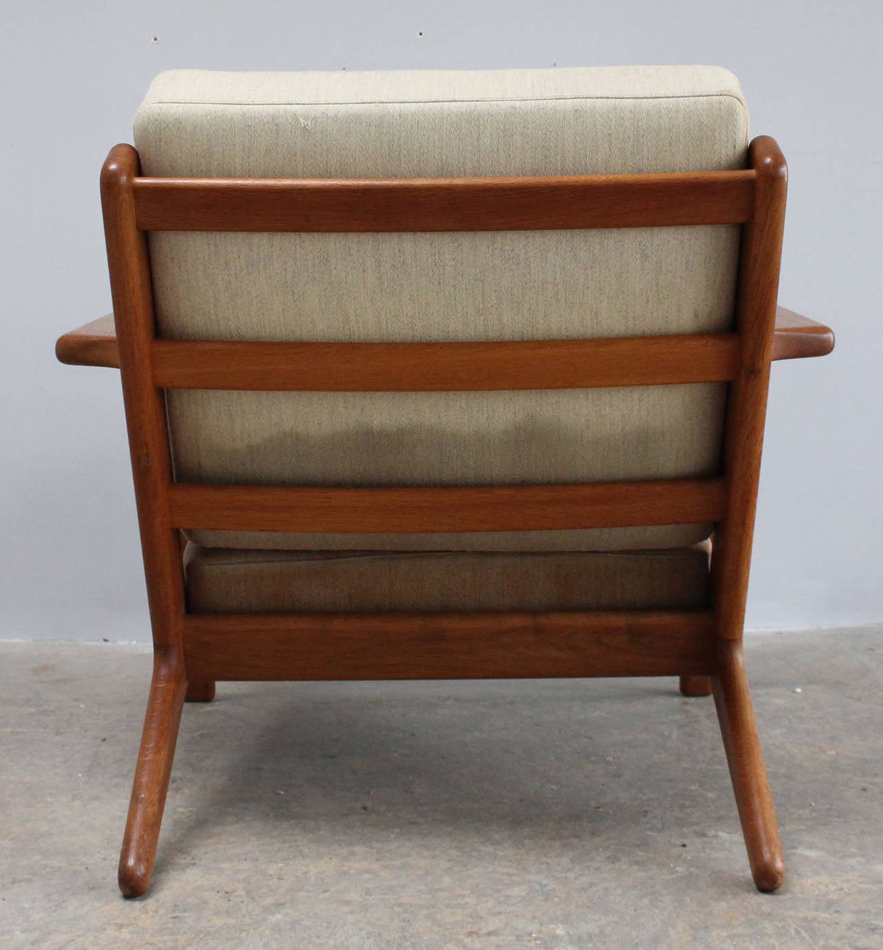 Mid-20th Century Pair of Hans Wegner Armchairs