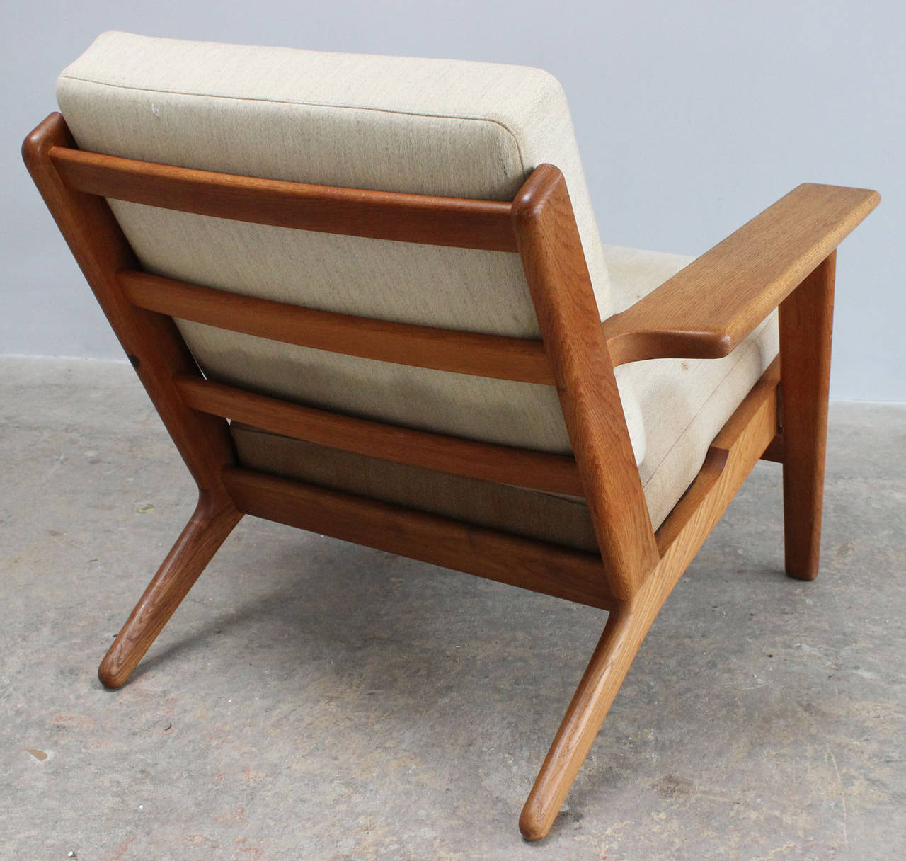 Pair of Hans Wegner Armchairs In Excellent Condition In Southampton, NY