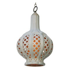 Porcelain Lattice Pendant