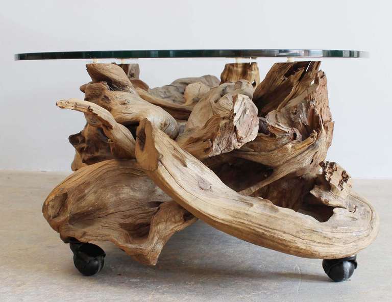 Driftwood Coffee Table In Excellent Condition In Southampton, NY