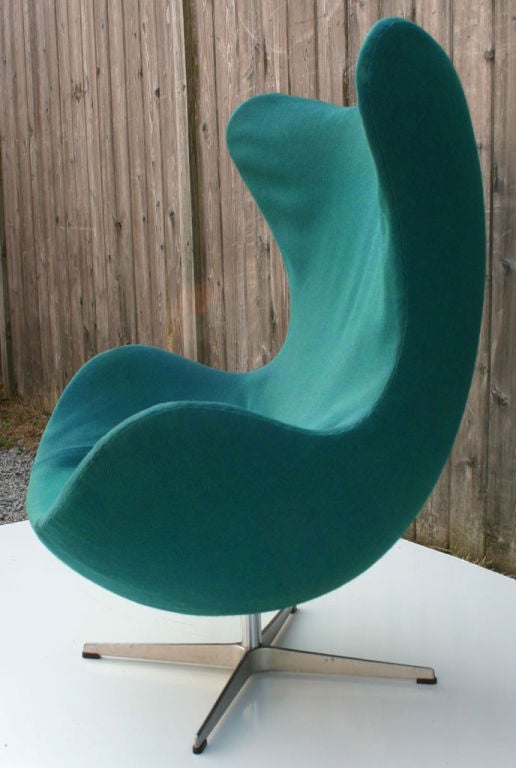 Designed by Arne Jacobsen (1902-1971) for Fritz Hansen; in original vintage condition. Obtained from original owner, with only light fading to teal blue and green tweed fabric. Museum quality stunners! Price is for one.