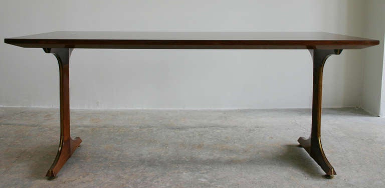 Mid-Century Modern Italian Tapered Cocktail Table For Sale