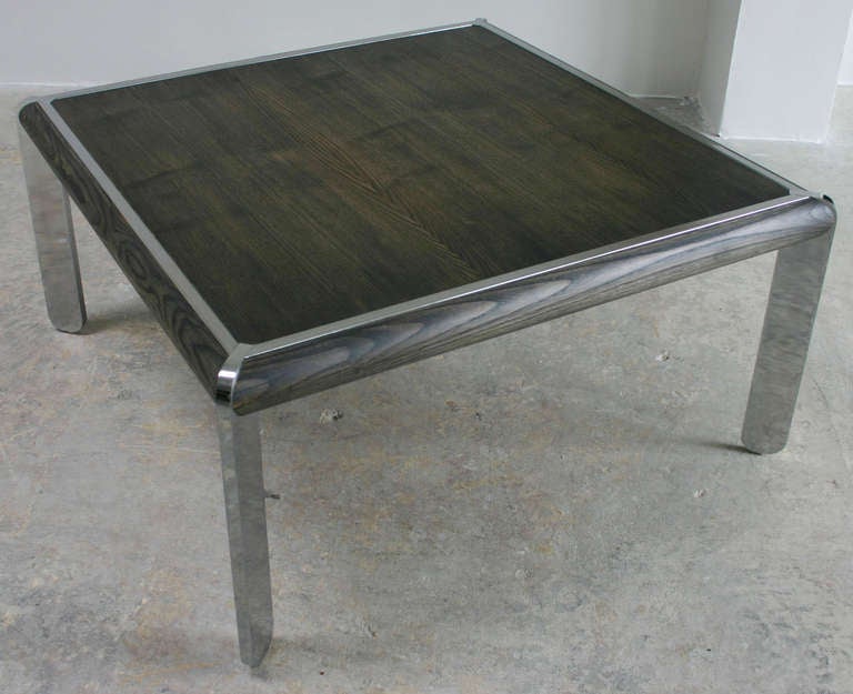 Mid-Century Modern Pair Italian Coffee Tables For Sale