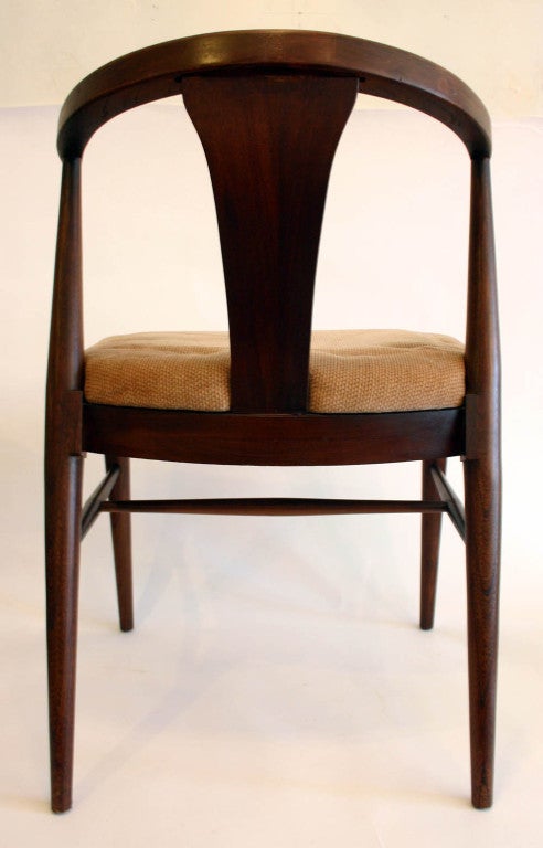 Pair Wishbone Side Chairs In Good Condition For Sale In Southampton, NY