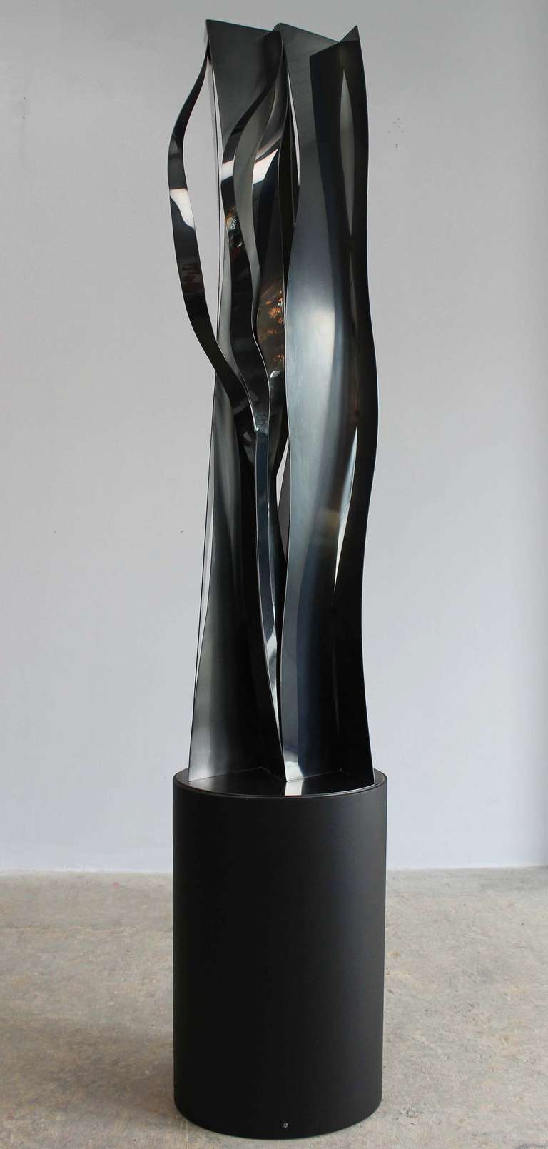 Black Phorium, by Alex Kveton, AP, 2008
Powdercoated stainless steel.