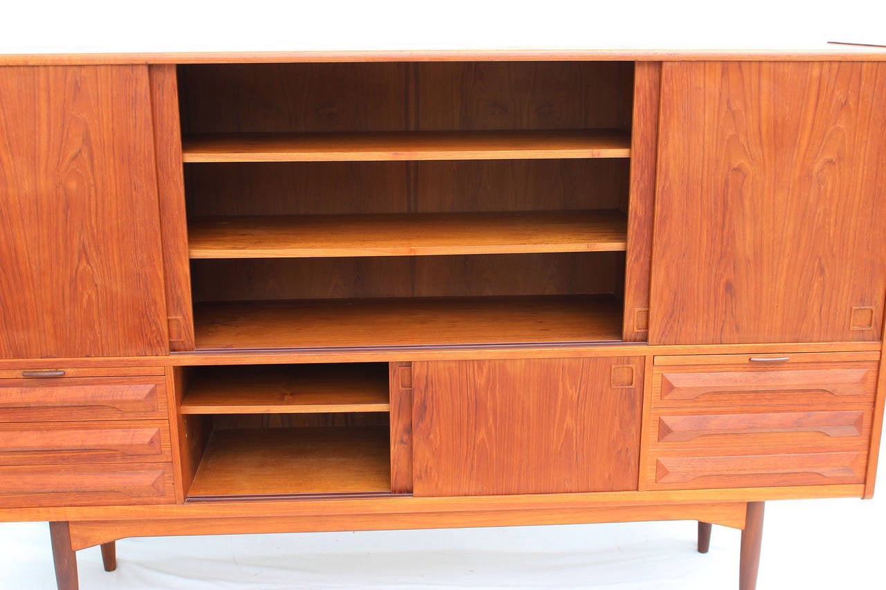 Danish Teak Cabinet In Excellent Condition For Sale In Southampton, NY