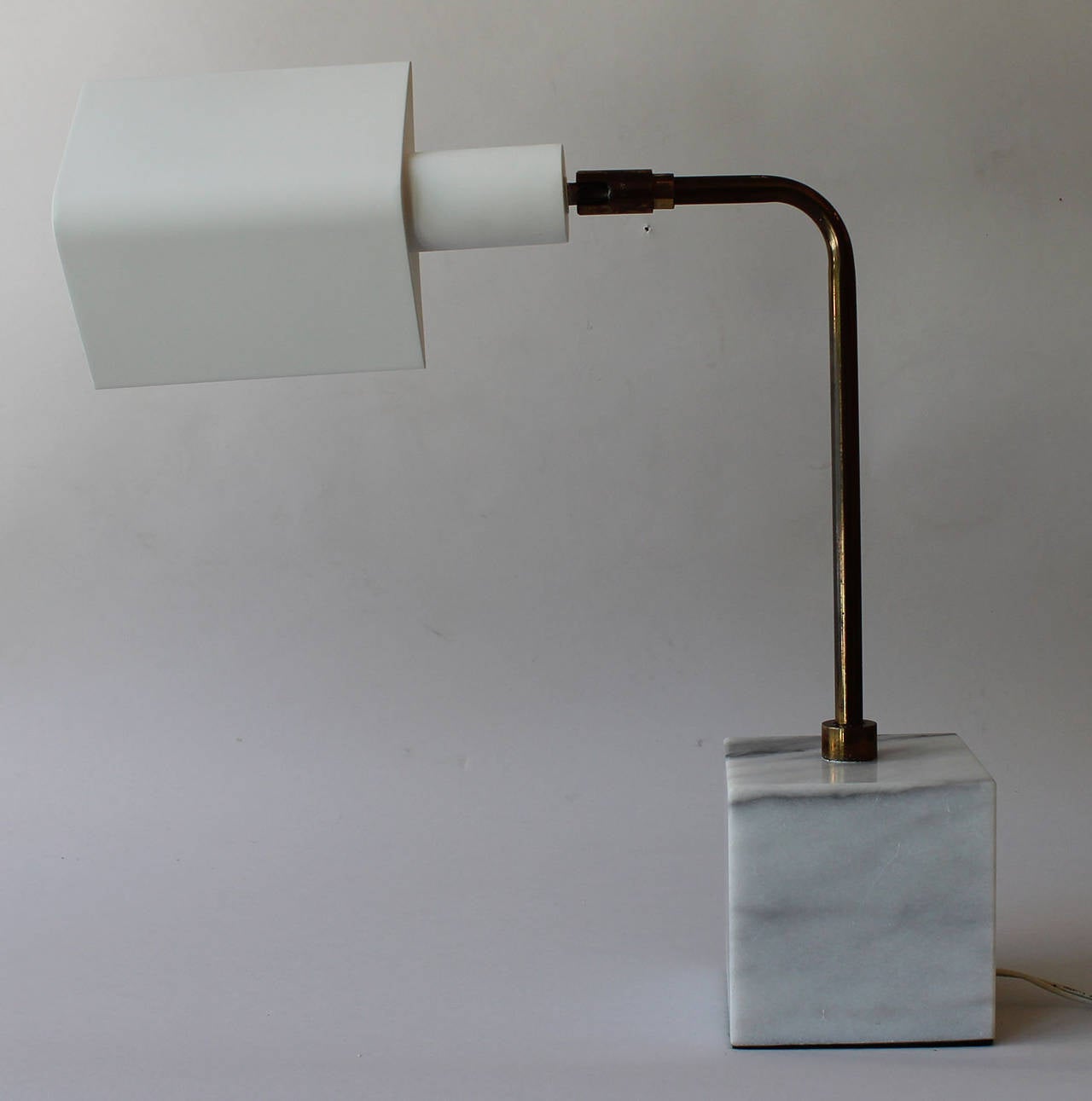 Koch and Lowy Desk Lamp In Excellent Condition For Sale In Southampton, NY