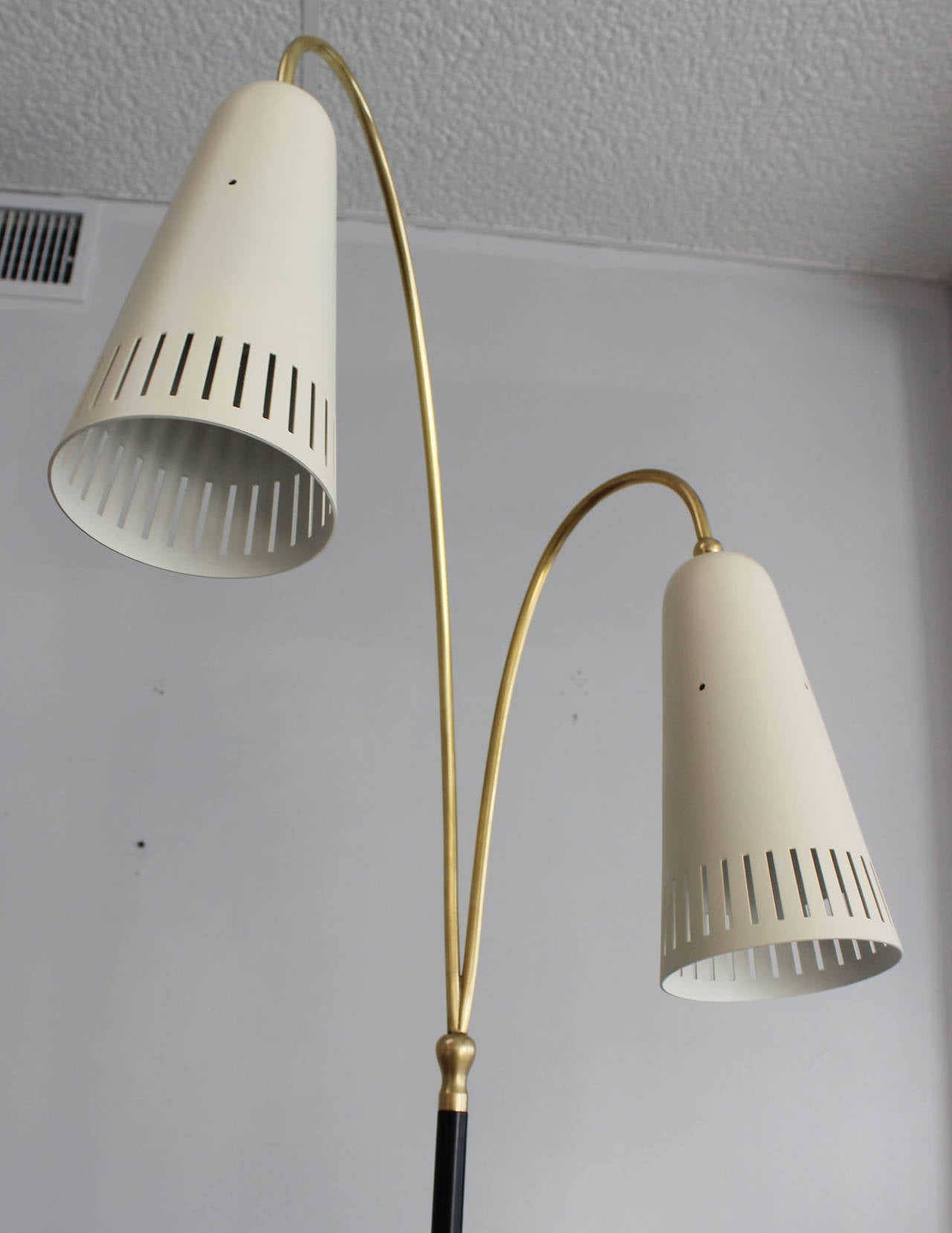 Italian Floor Lamp In Excellent Condition In Southampton, NY
