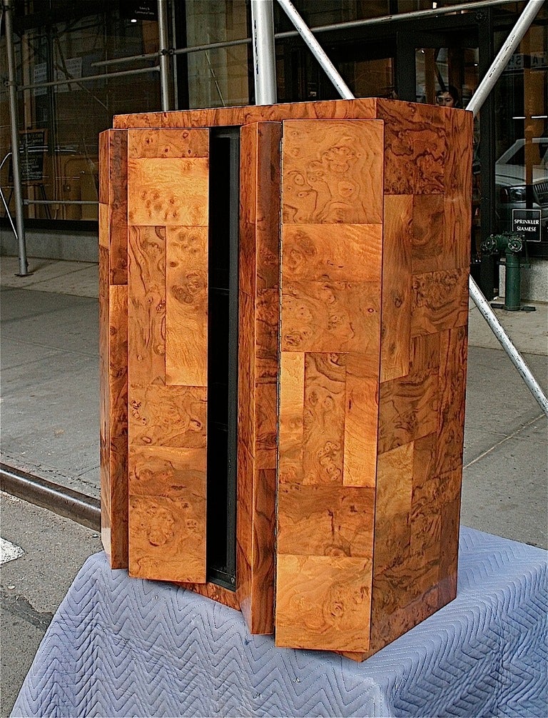 Burl Olive wood Cabinet by Paul Evans, USA, c. 1970s In Excellent Condition In New York, NY