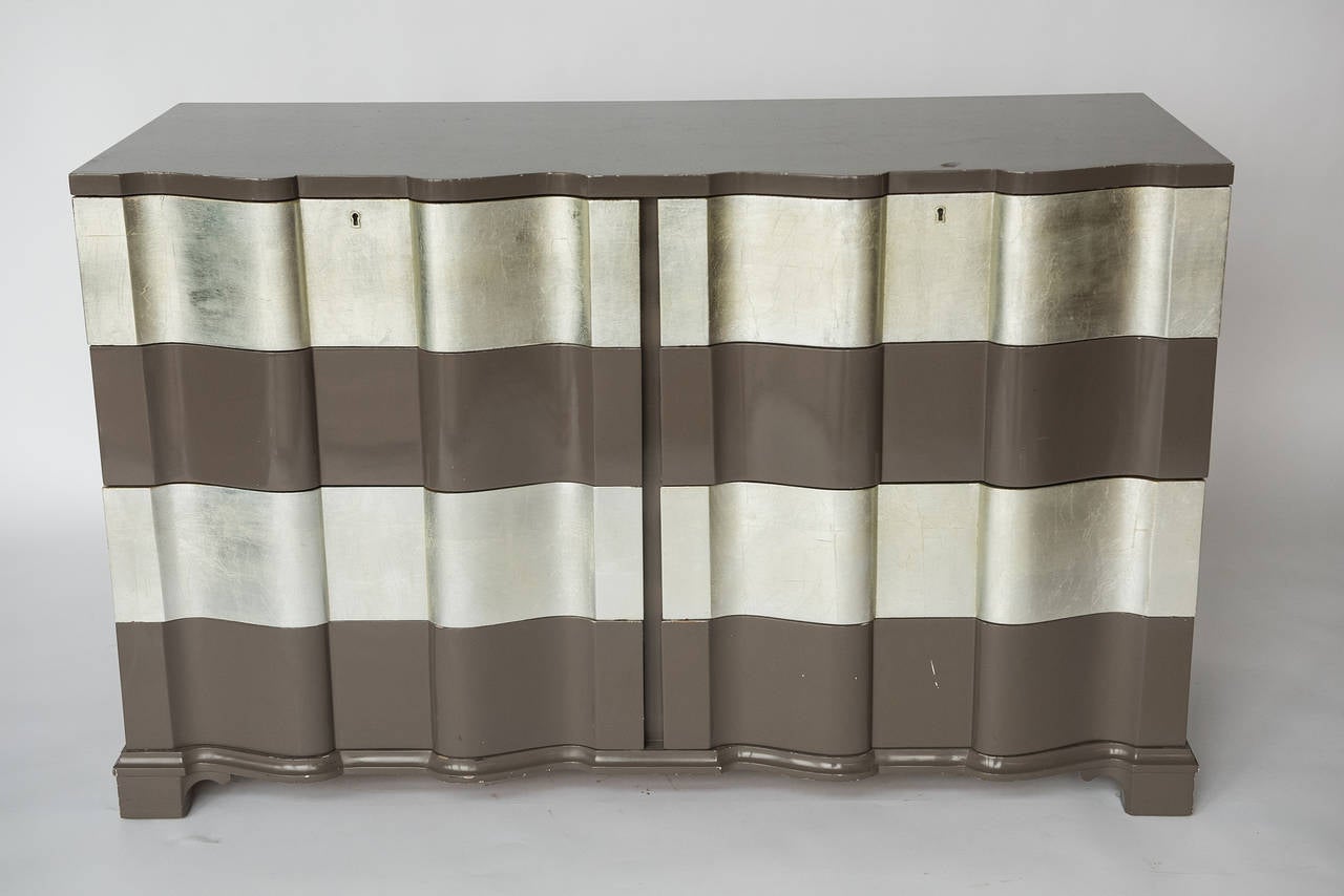 American Samuel Marx, Pair of Serpentine Front Dressers, Usa, circa 1950