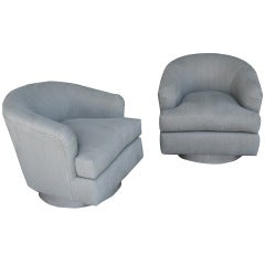 Vintage A Pair of Swivel Chairs in Linen by Milo Baughman, USA, ca. 1970s.