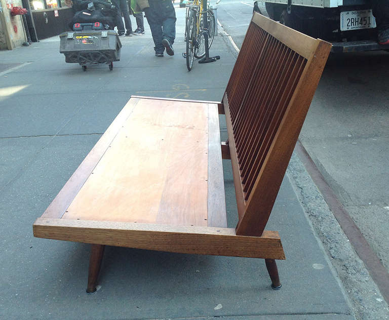 George Nakashima Low Settee in Walnut , American circa 1960's In Excellent Condition In New York, NY