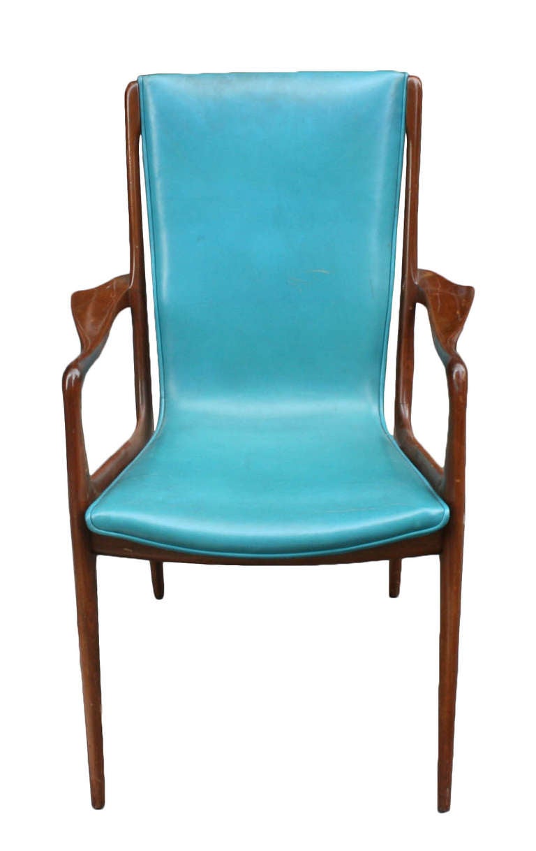 Set of Eight Walnut Dining Chairs by Vladimir Kagan, USA, ca. 1950's In Good Condition In New York, NY