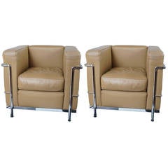 Pair of Le Corbusier LC/2 LePetit Chairs in Tan Leather