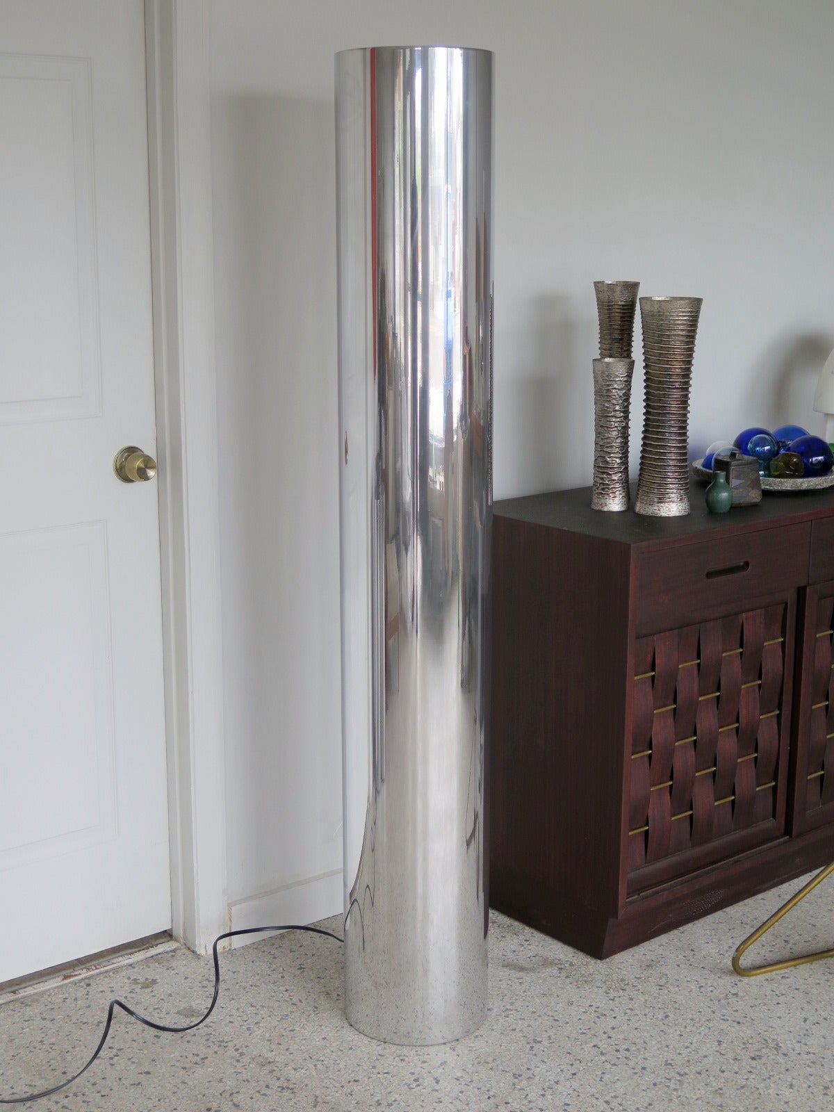 Minimalist Unusual Polished Aluminum Tubular Floor Lamp For Sale