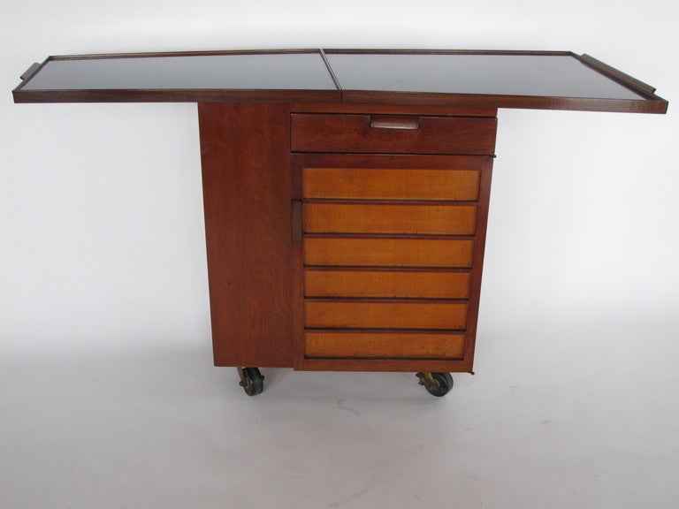 Edward Wormley Dunbar Bar Servidor de Fiestas mediados del siglo XX en venta