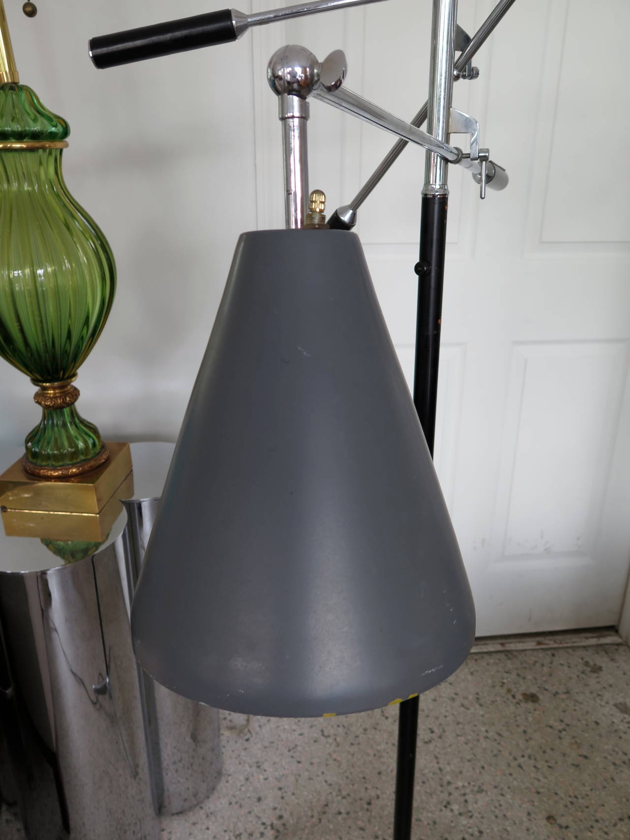 Triennale Style Midcentury Italian Floor Lamp, circa 1960s For Sale 2