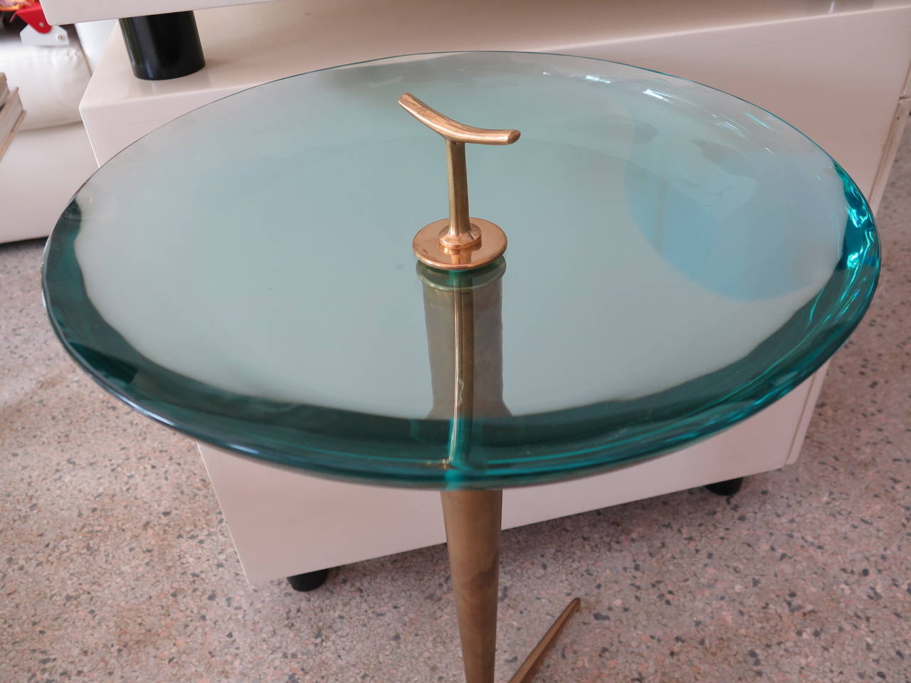 Fontana Arte Style Occasional Table in Polished  Brass and Concave Glass In Good Condition In St.Petersburg, FL