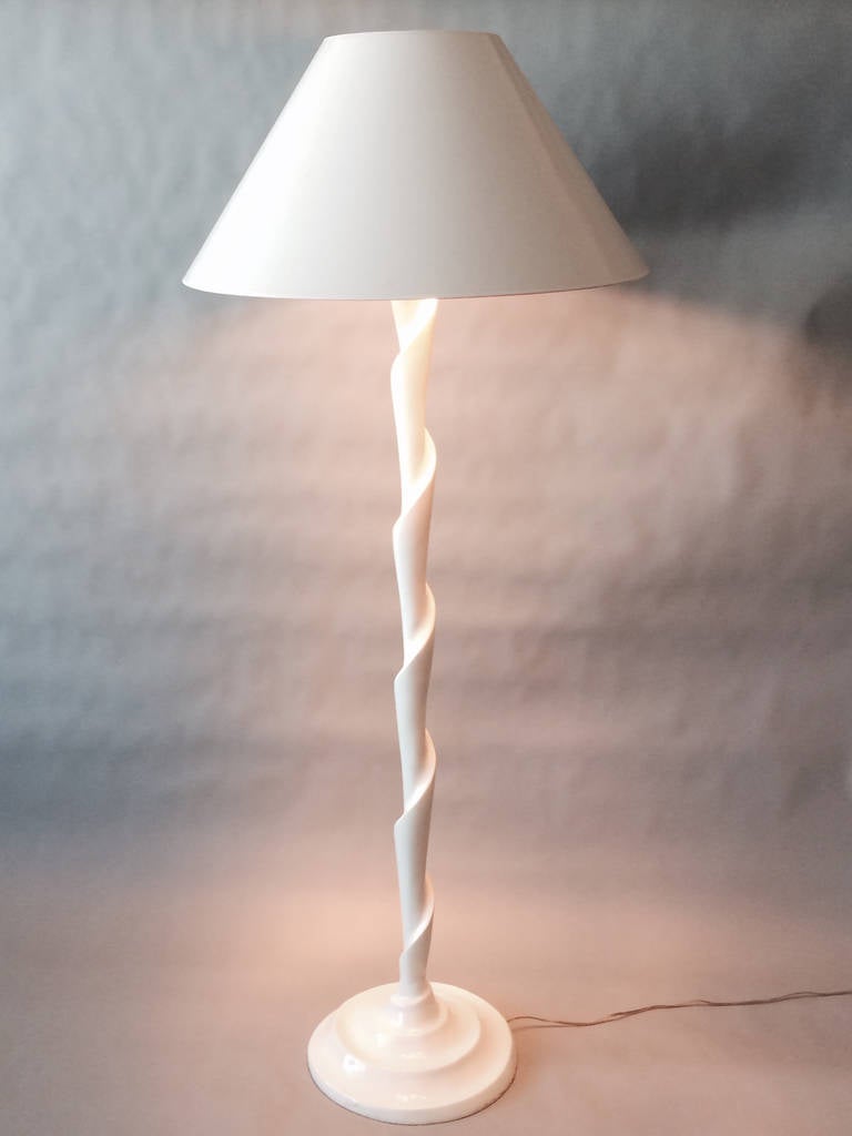 An elegant twisted column lamp with original shade.