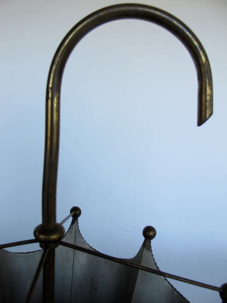 Vintage Brass Umbrella Stand In Good Condition In St.Petersburg, FL