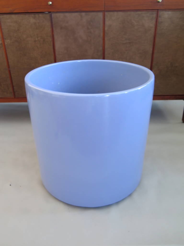 A fantastic deep blue, ceramic planter by Gainey Pottery, Laverne California. 
Measures: 20