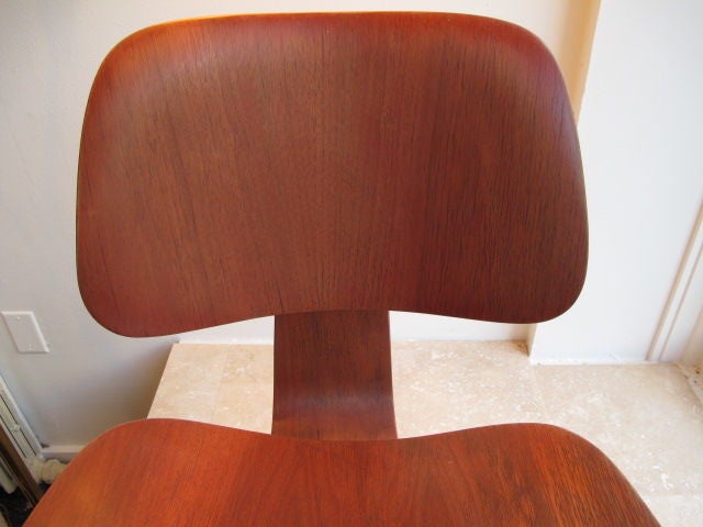 eames dining chair original