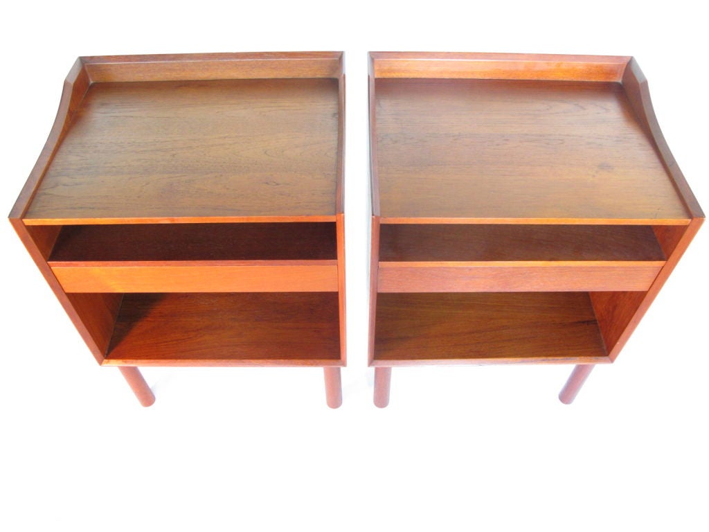 A Pair of Nightstands by Peter Hvidt in Teak