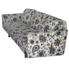 Elegant Curved Back Sofa By Edward Wormley for Dunbar