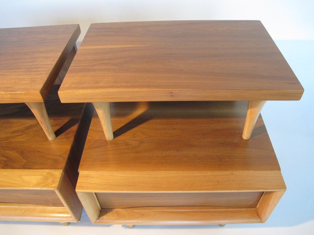American A Pair of Kent Coffey Nightstands in Natural Walnut
