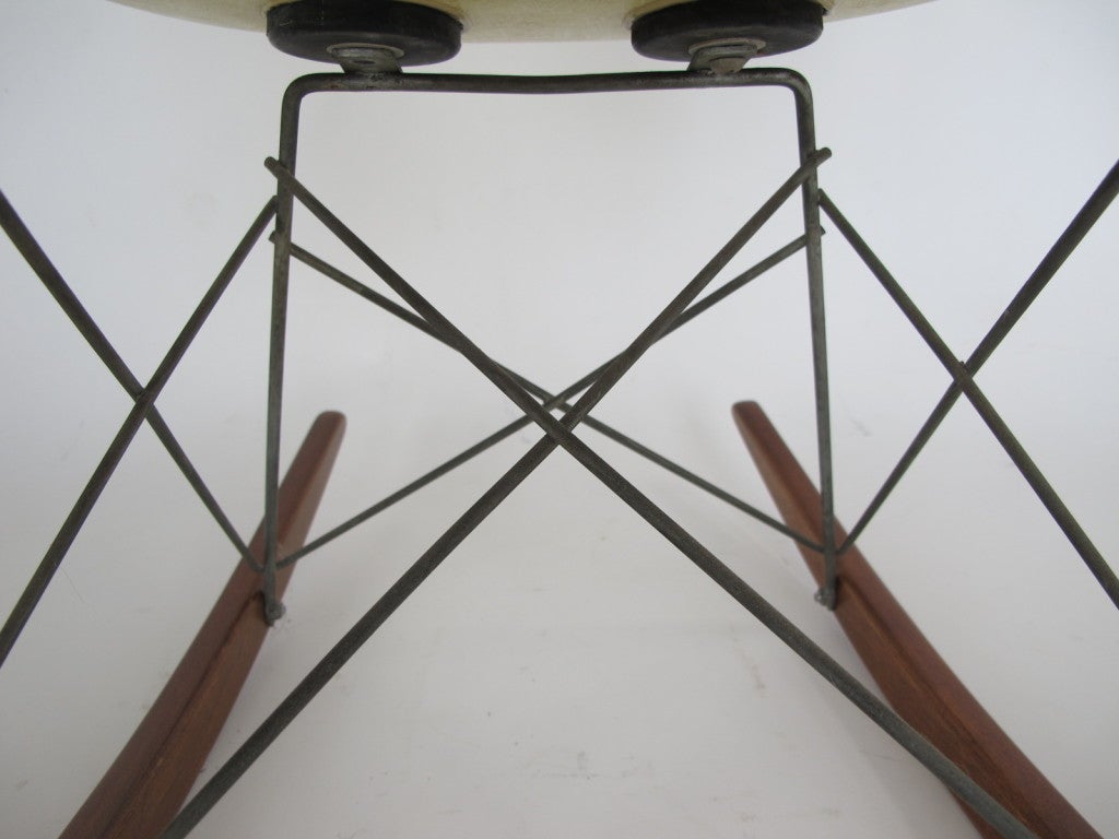 Mid-20th Century Charles Eames Herman Miller RAR Rocking Chair