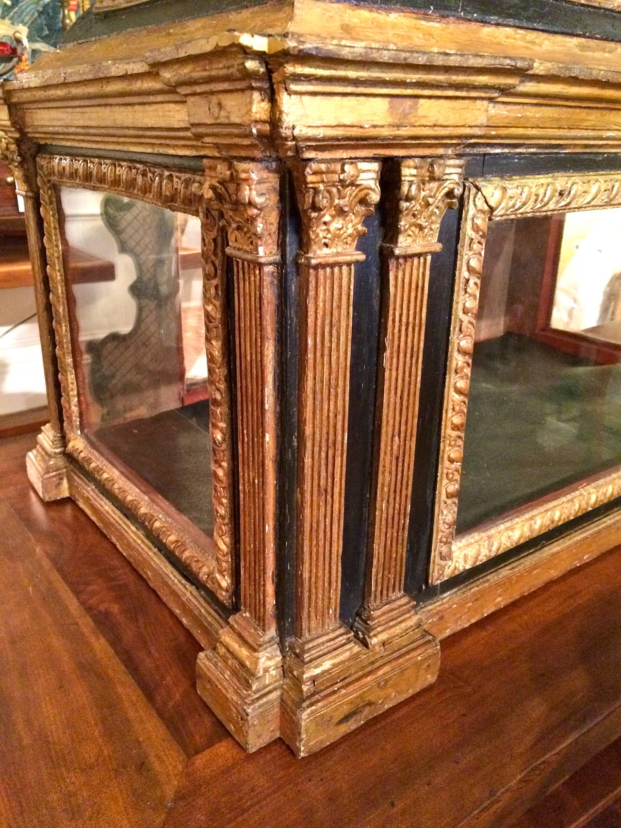 Italian Neoclassical Painted and Gilt Wood Architectural Reliquary 1