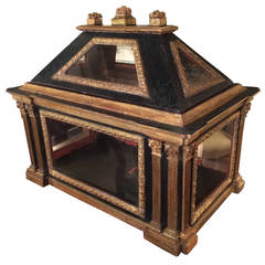 Italian Neoclassical Painted and Gilt Wood Reliquary 1