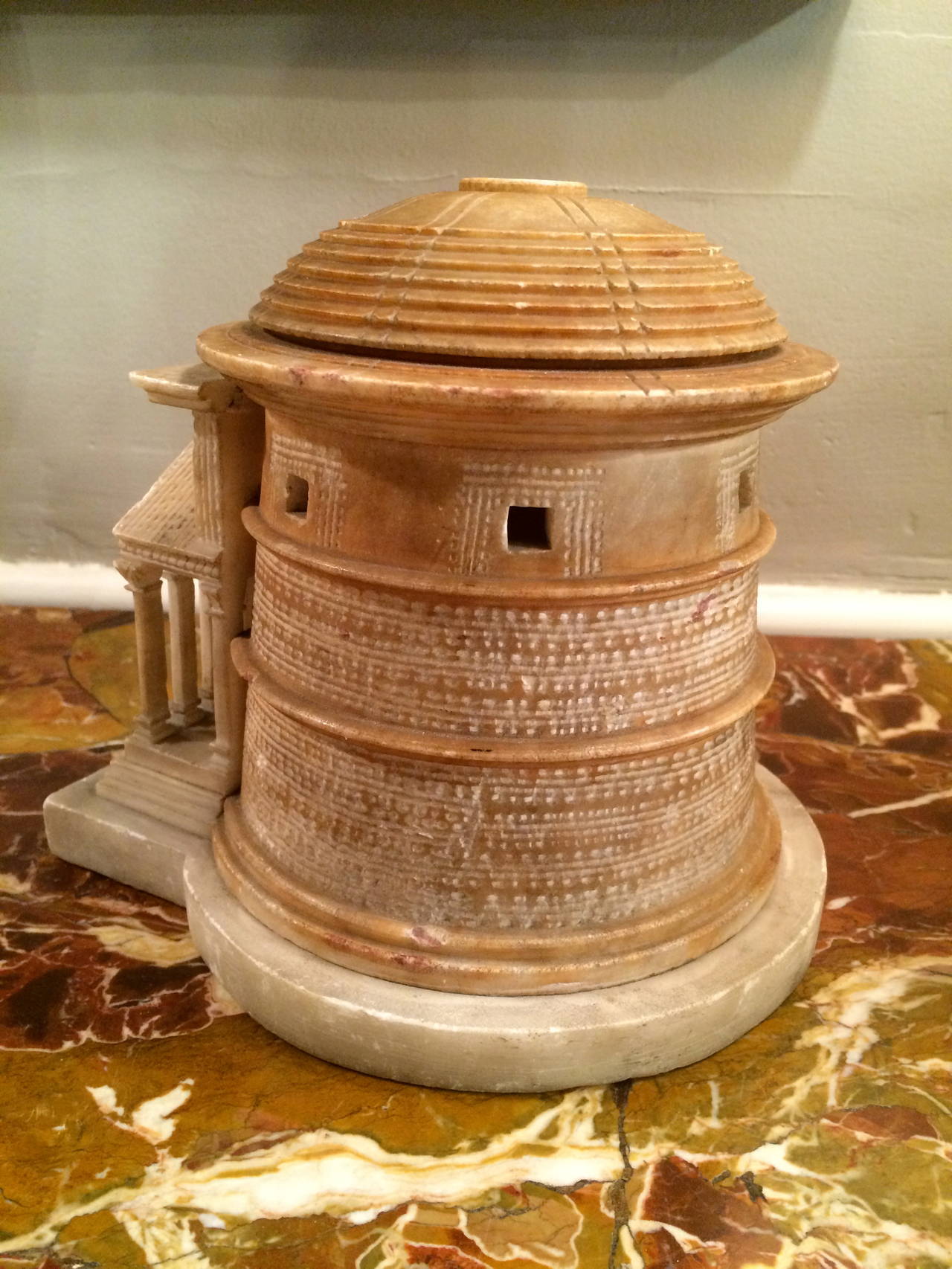 Grand Tour Model of the Pantheon In Good Condition In Stamford, CT