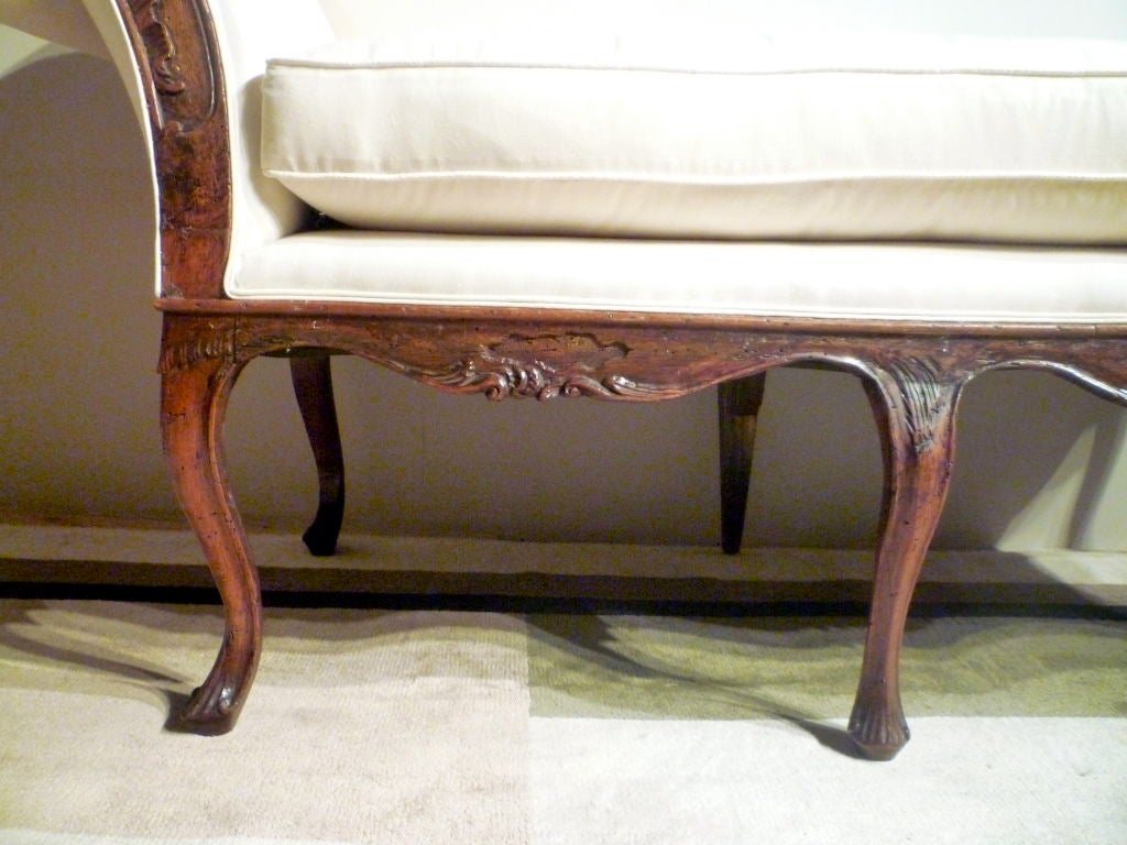 Italian Rococo Walnut Settee In Excellent Condition In Stamford, CT