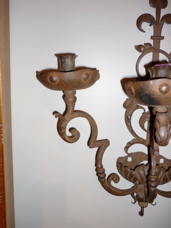 Pair of Italian Baroque Wrought Iron Three-Light Sconces im Zustand „Hervorragend“ in Stamford, CT