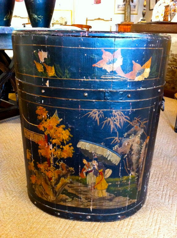 Chinese export painted tea barrel probably used for display purposes, with iron handles and banding. Makes a side table.
