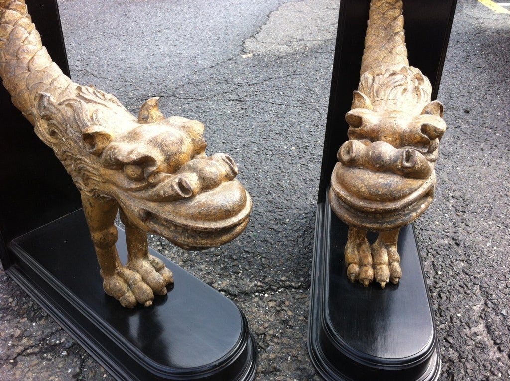 Pair Italian Carved Giltwood Grotto Sea Creatures In Good Condition For Sale In Stamford, CT