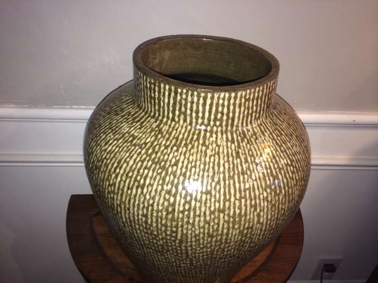 Japanese Celadon Vase In Excellent Condition In Stamford, CT
