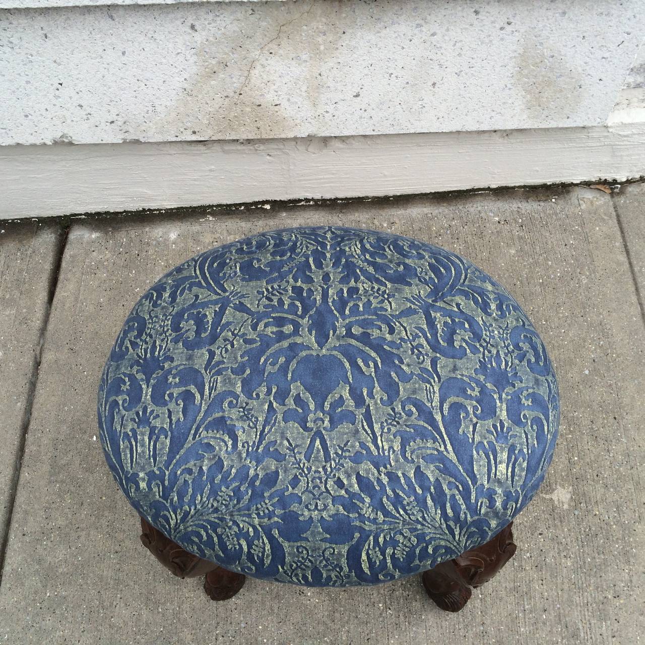 18th Century and Earlier Italian Baroque Walnut Stool with Fortuny Upholstery  For Sale