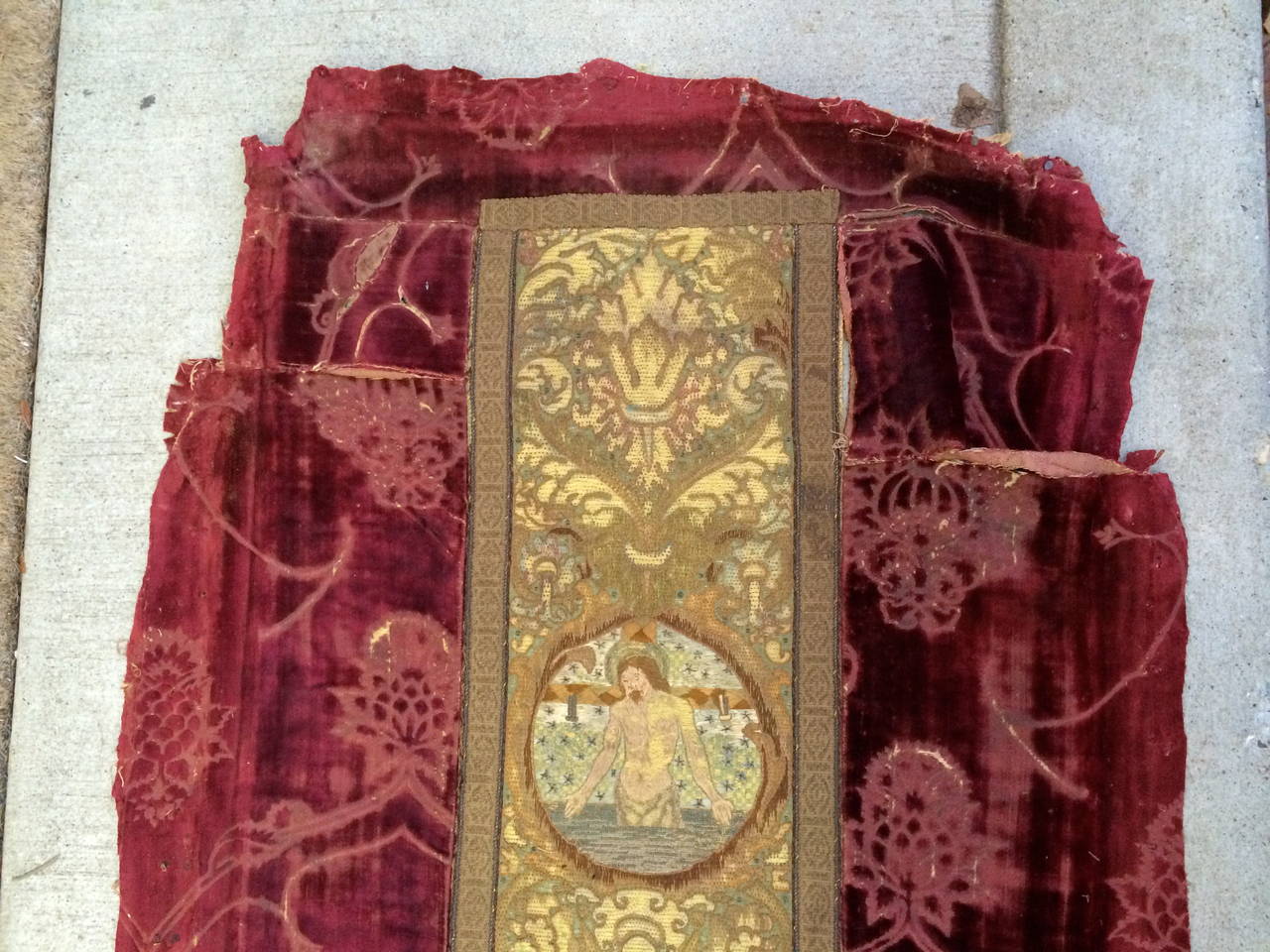 15th Century Italian Renaissance Textile In Good Condition In Stamford, CT