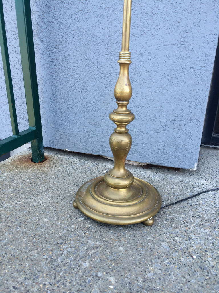 Italian Baroque Style Turned Bronze Floor Lamp In Good Condition For Sale In Stamford, CT