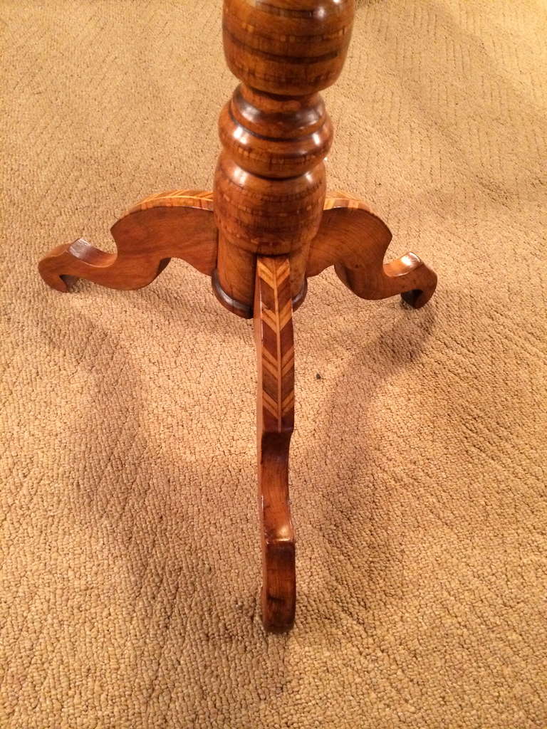 Italian Marquetry Round Side Table from Sorrento In Excellent Condition In Stamford, CT