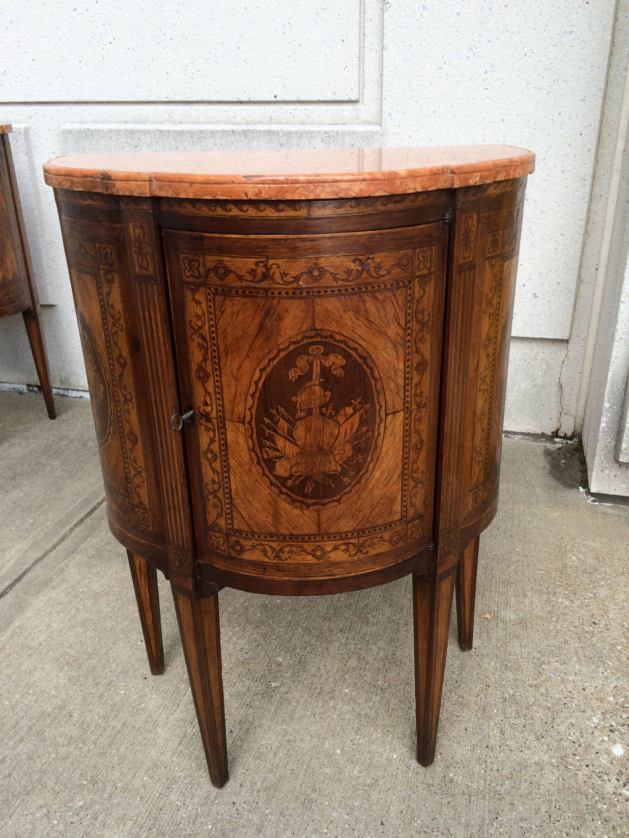 Pair of Italian Inlaid Neoclassical Night Stands In Excellent Condition In Stamford, CT